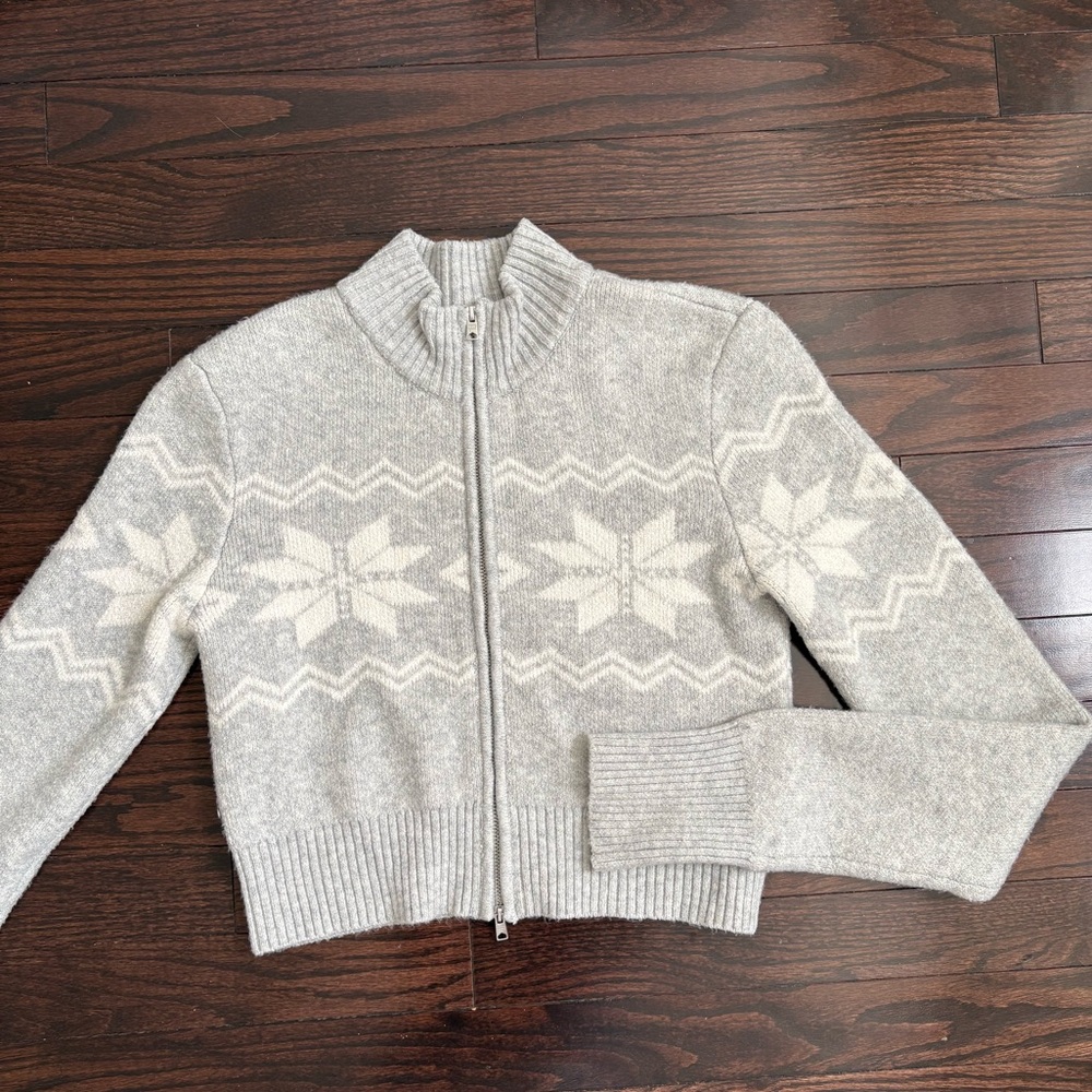 Garage Winter Cropped Zip Up Sweater